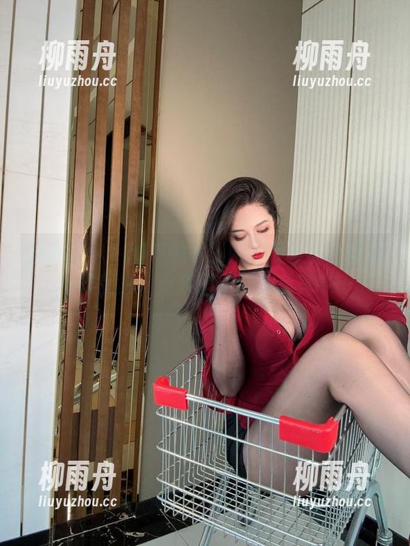 微密圈 - 120斤的小王同学最新的连体白丝作品集，没预料到会沉迷其中…