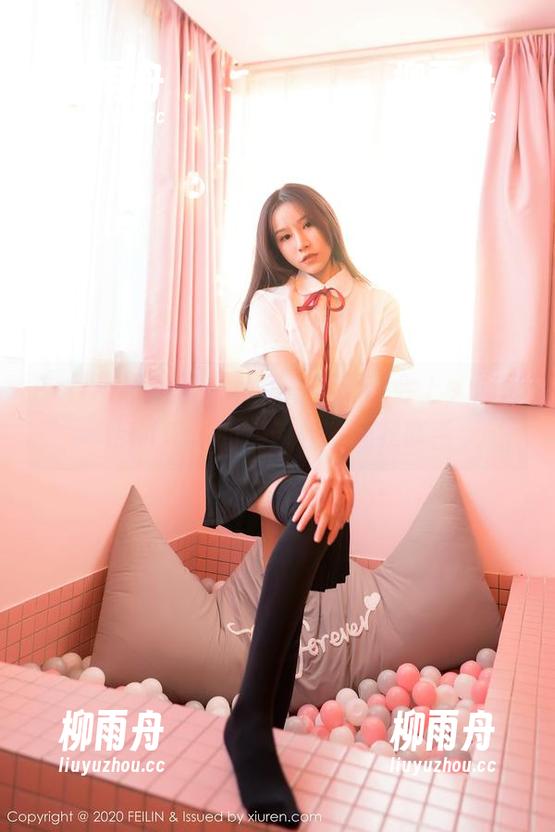Feilin嗲囡囡 - 免费写真分享会上，施忆佳KITTY的“肉丝”让我咋舌