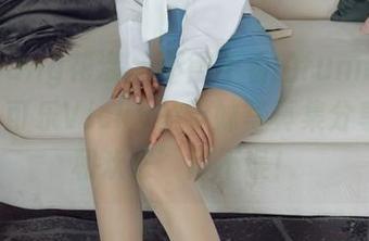 HuaYang花漾 – 不得不看的funnyversion,可乐Vicky的学妹写真集分享学术和欢乐’两不误！