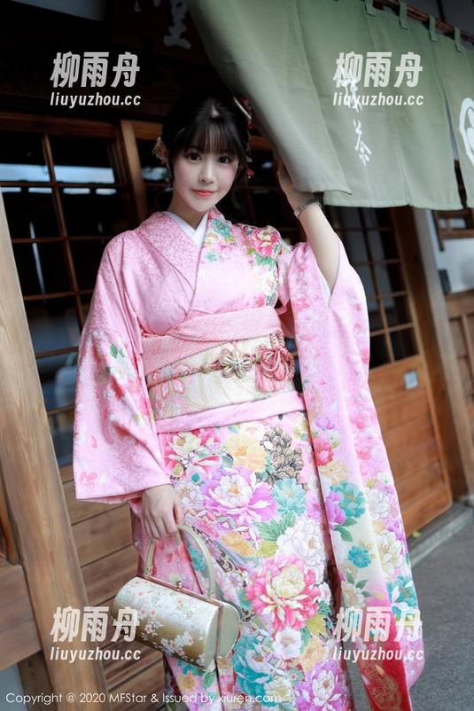 MFStar模范学院 - 集齐油亮写真：lingyu69带你体验油炸美感，哈哈