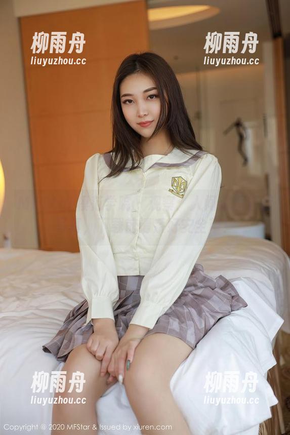 MFStar模范学院 - 观察：人间荒糖套装写真，下载前请系好安全带！