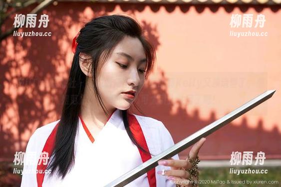 MiiTao蜜桃社 - 听说最新图库中吴凯莉Kelly又换造型了，御姐范儿，哎呀我说，可太引人注目了吧！