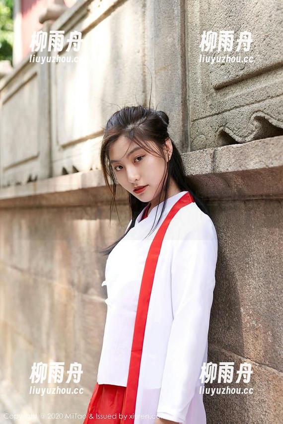 MiiTao蜜桃社 - 带着棉袜的陆萱萱Cecilia，美图合集，哪个“人设”破了呢