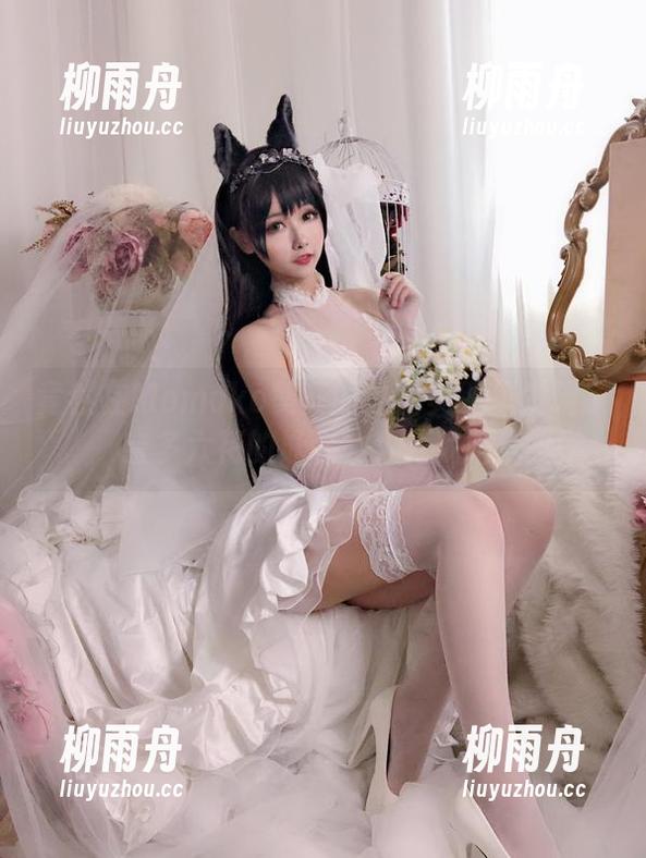 竟然在Momoko葵葵的私房美图里发现了宝多六花的泳装，太巧了吧！