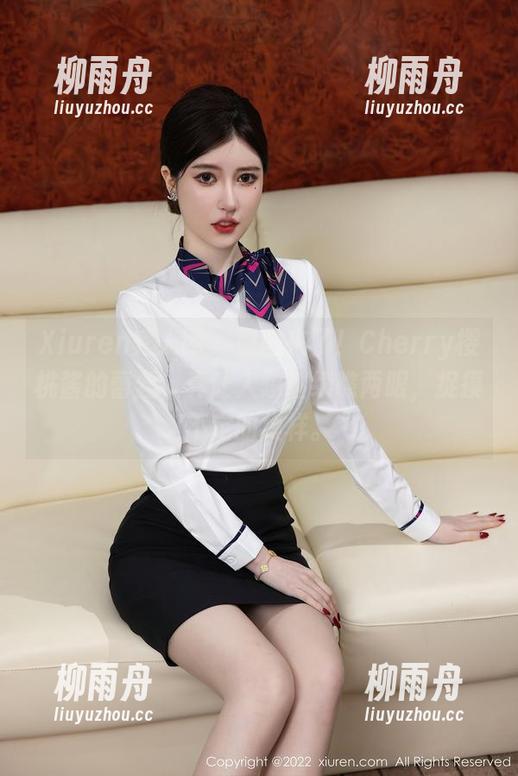 Xiuren秀人网-Cherry樱桃酱 Xiuren秀人网 - 原图来了!Cherry樱桃酱的蕾丝,真让人想继续瞧两眼,捉摸不定的模样。