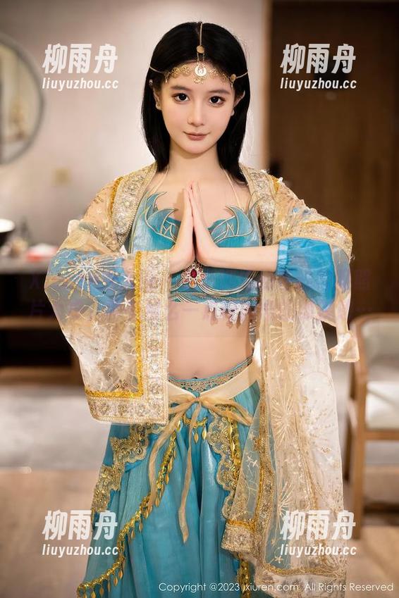 Xiuren秀人网 - 是小逗逗的奇妙校服照片大赏，真有那么一点校园剧的即视感…