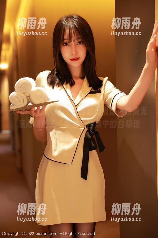 Xiuren秀人网-白琮瑗 Xiuren秀人网 - 在线随便逛逛,结果无意间陷进了“学姐”图集中的白琮瑗