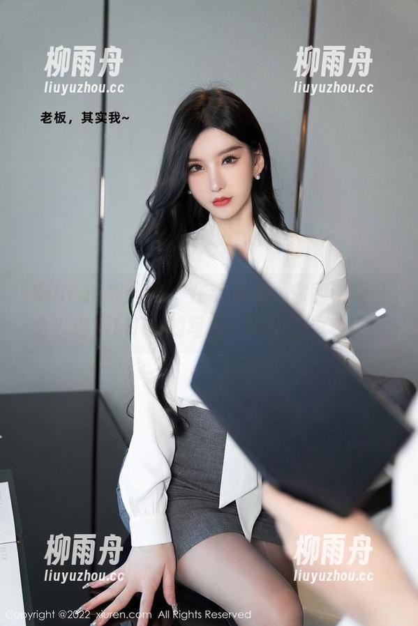 Xiuren秀人网-肉晴MINI Xiuren秀人网 - 在毛衣里,你能读懂什么?肉晴MINI的写真分享让我思考了。