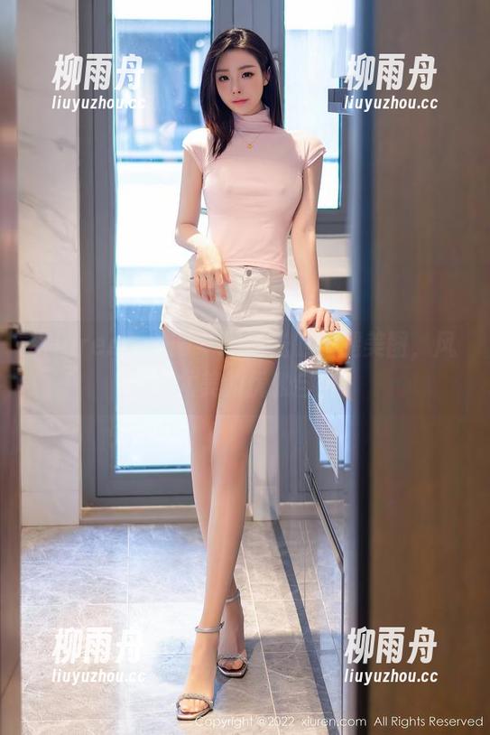 Xiuren秀人网 - 无圣光的长腿美图，风景尤美的优雅自信
