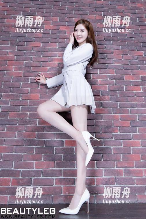 beautyleg - 图片里的Joanna：黑色牛仔裤也能跳出白开水的精彩！