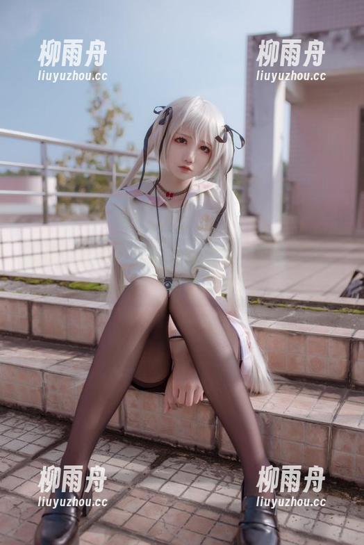 翻页！五更百鬼的精选图集：校服穹妹，一不小心就入迷。
