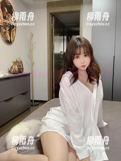 依依超级懒女友的柔情美图，来选一张让你心动的吧