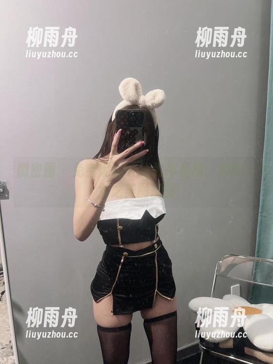 微密圈 - 兔宝妮to在线为你呈现：她的少女之美图拼图