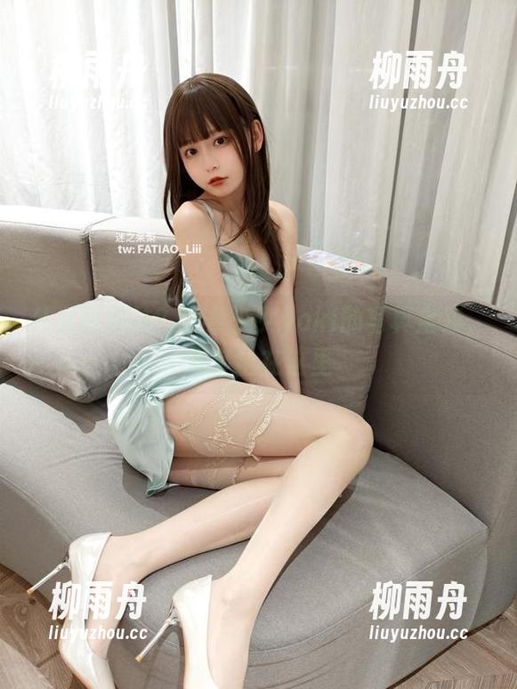 什么叫网袜？发条少女yoki的写真全集，答案全在这里