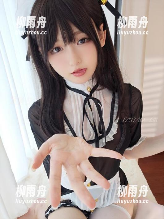 发条少女yoki的红白护士写真合集，保准让你“嗨”到不行，不试试？