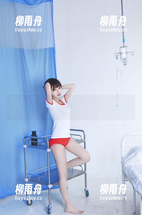 小鹿鹿shika的私拍图集：身穿死库水的奇遇记！小水手上线