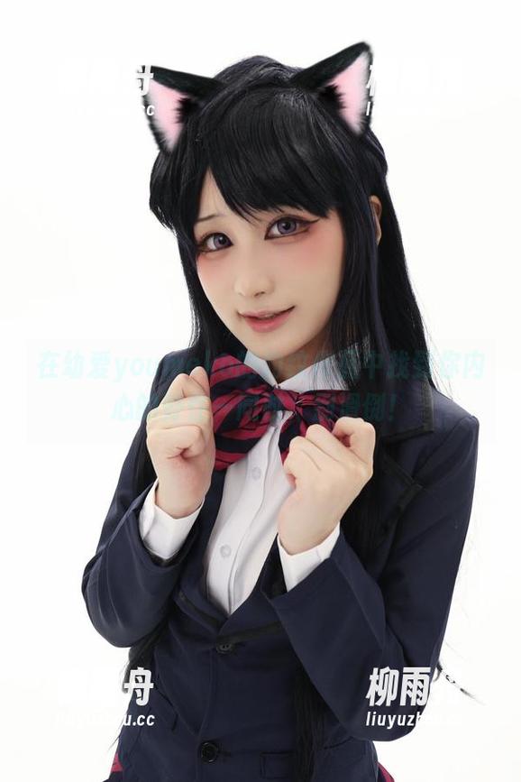 在幼爱youmeko的豹纹作品中找到你内心的野性—同时，别滑倒！