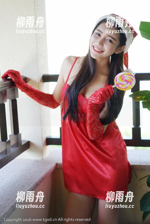 推女神 - 每次看杨上萱的毛衣作品，都有种想撸毛线的冲动。