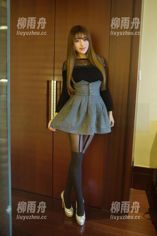 推女郎 - 话说木婉晴的美腿照我好想收藏，尤其是原图，哪位大神能教我神技？