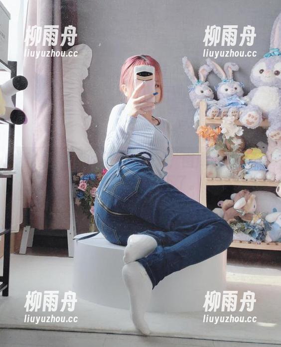 看！日奈娇的黑色又来了，图库里高清画质看得眼睛受不了。