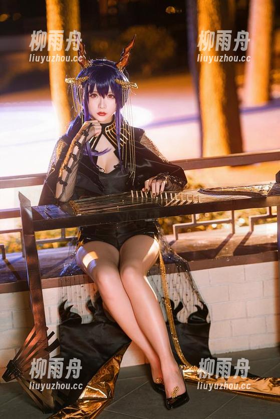 校服与青春，星之迟迟的写真里藏着一些小渴望