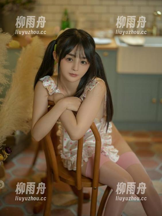 看，桜井宁宁居然把兔女郎和圣诞装玩得这么溜！