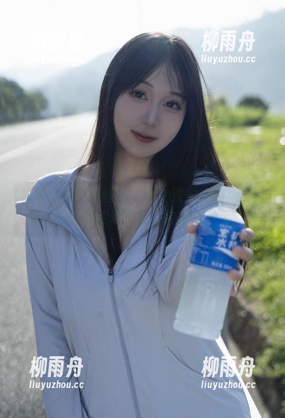 成都漫展最新图集揭晓！浅安安的兔女郎，不知侧脸牵手会不会变成分手？