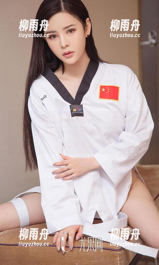 爱尤物 - 眼镜映照出的，不只是脸孔，还有疯狂的思想——孟十朵更新来了，快来围观吧！