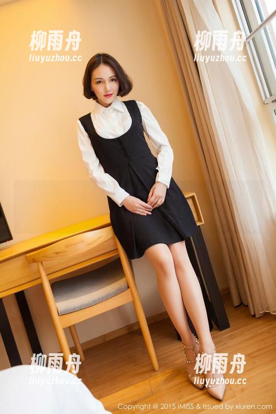 爱蜜社 - 从不同角度审视luvian本能的毛衣，意外抓到那抹无圣光！