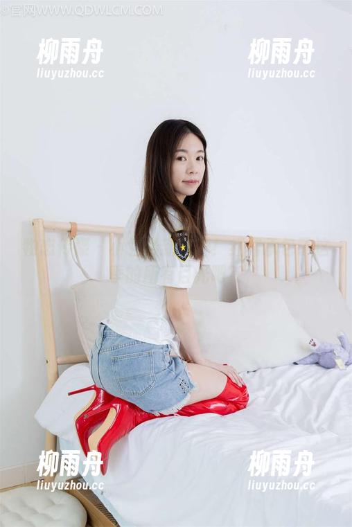 物恋传媒 - 小竹最新出炉！红裙承包了这季的所有目光吧？