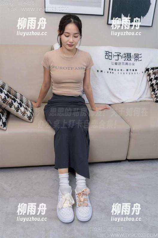 甜予摄影 - 思思的私房秘笈：关于如何在办公桌上打卡自恋合集！