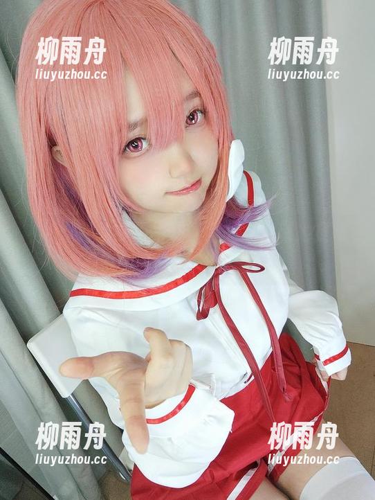 神沢永莉的粉色格子裙全集，难道她是从哪个梦里跑出来的？