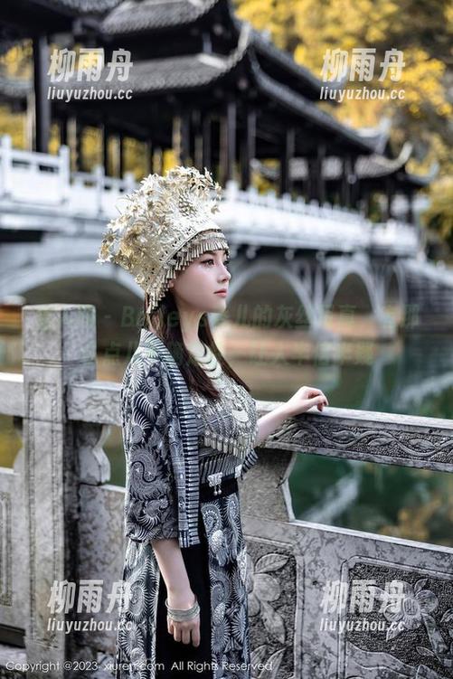 秀人网 - Baileys香儿的灰丝写真，有那么点儿不确定性，让人半信半疑