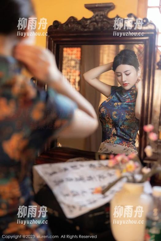 秀人网 - 听说九月生这组护士套图可以治愈，结果是我被治愈了但出门忘带药。