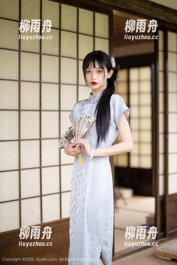 秀人网 - 余贝拉bella的女友作品，岂止是图包哦？