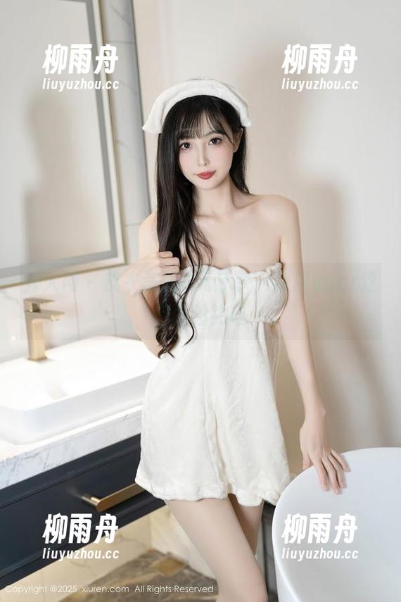 秀人网 - 皮衣美图0元分享，冷月yuer这招太给力啦