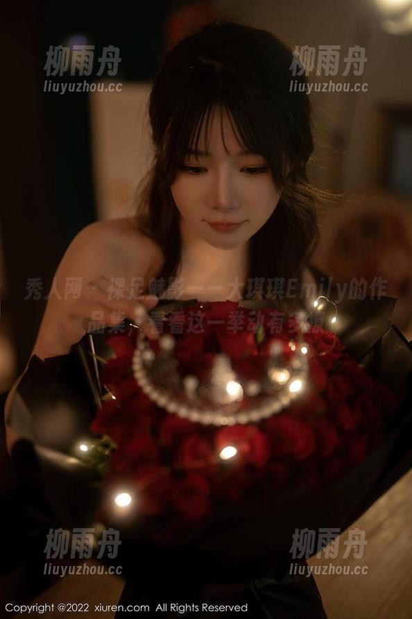 秀人网 - 裸足魅影——大琪琪Emily的作品集，看看这一举动有多撩