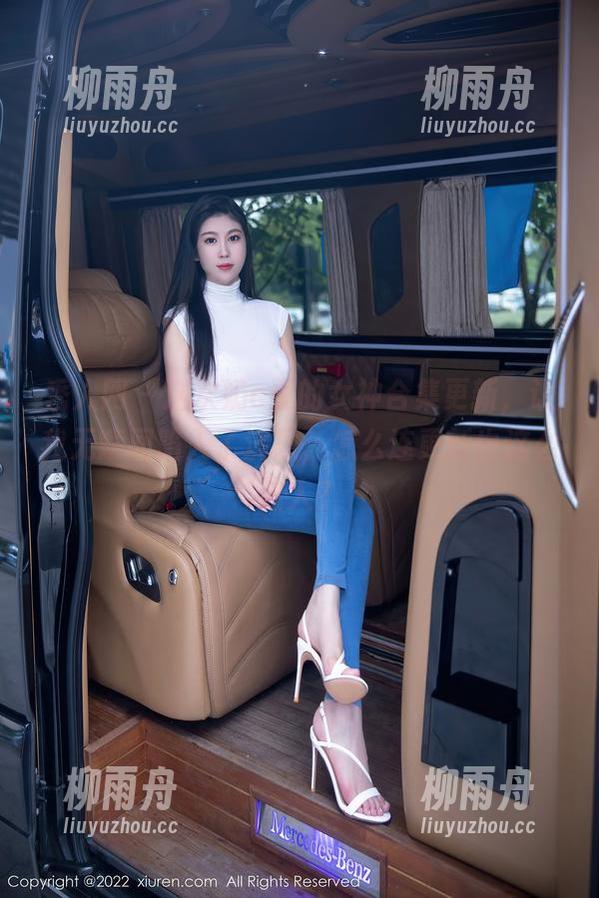 秀人网 - 这次奶e豆的女神合集更新，让我无意间陷入了沉思，怎么连更新也这么迷人？