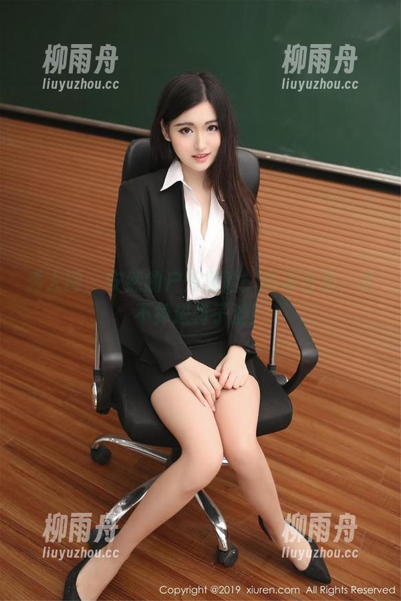 秀人网 - 安然的户外探险：高清合集，求不掉进鸭子池！