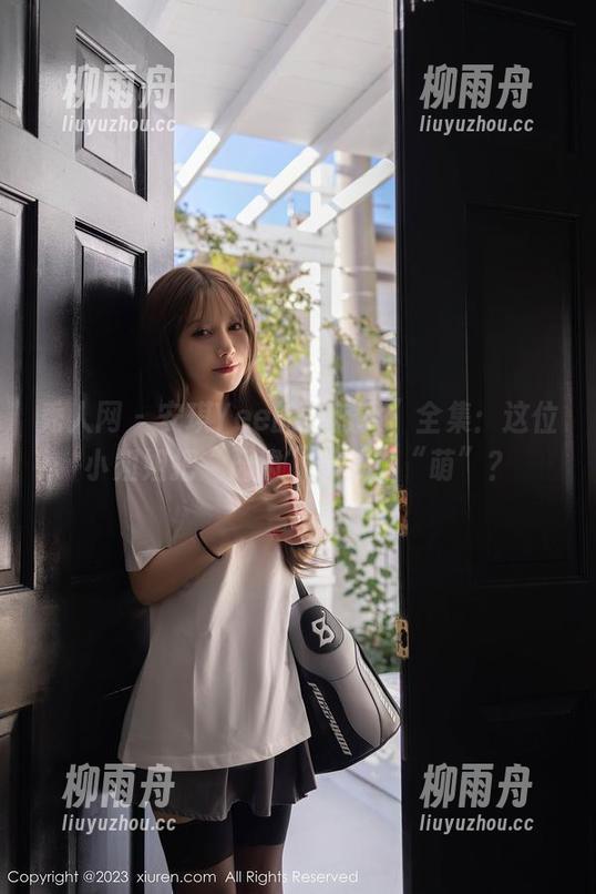 秀人网 - 安琪Yee的“修女”全集：这位小姐姐把“严肃”玩成了“萌”？