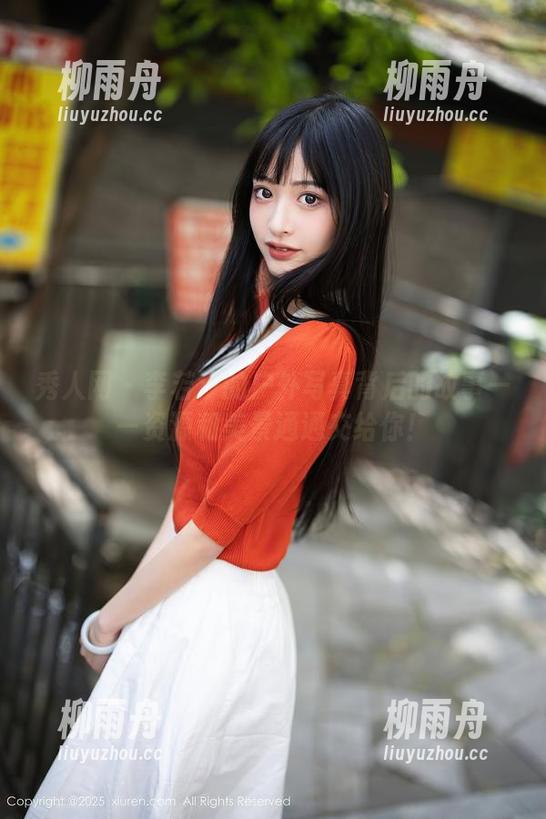 秀人网 - 李若汐的户外写真背后的故事——资源和美景通通交给你！