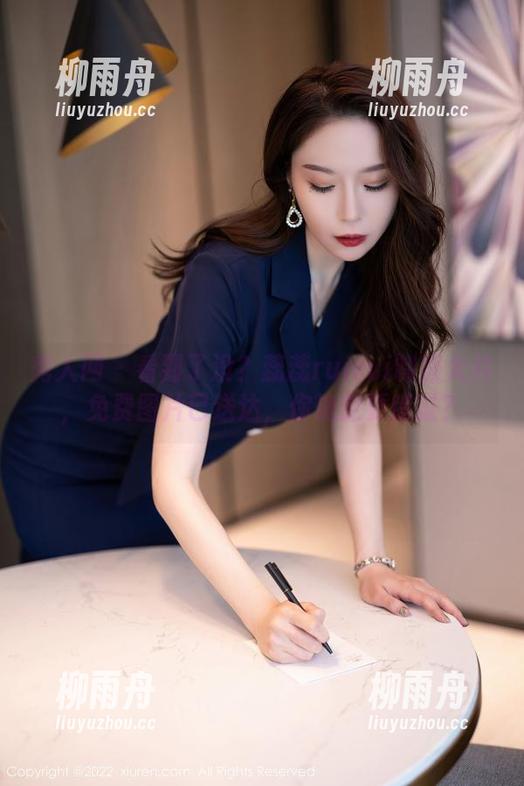 秀人网 - 看到了没？蕊蕊ruirui制服大片，免费图片已送达，你确定要错过？