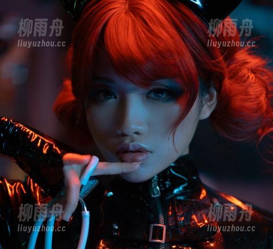 最新黑丝合集，芊川一笑MNK的腿展现得淋漓尽致，你的眼睛准备好了吗？