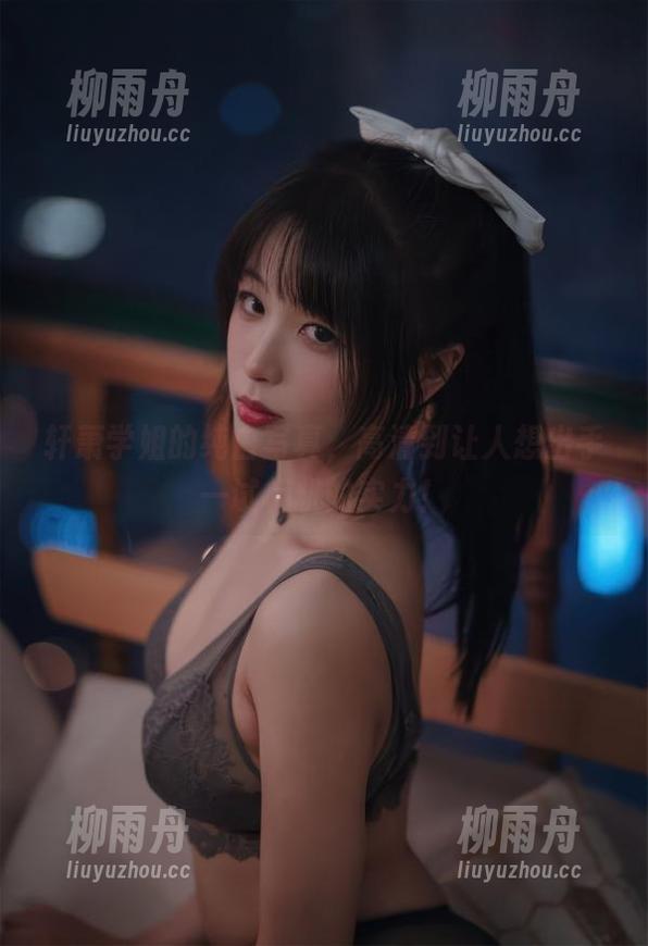 轩萧学姐的纯白写真，高清到让人想出手一试相机的实力！