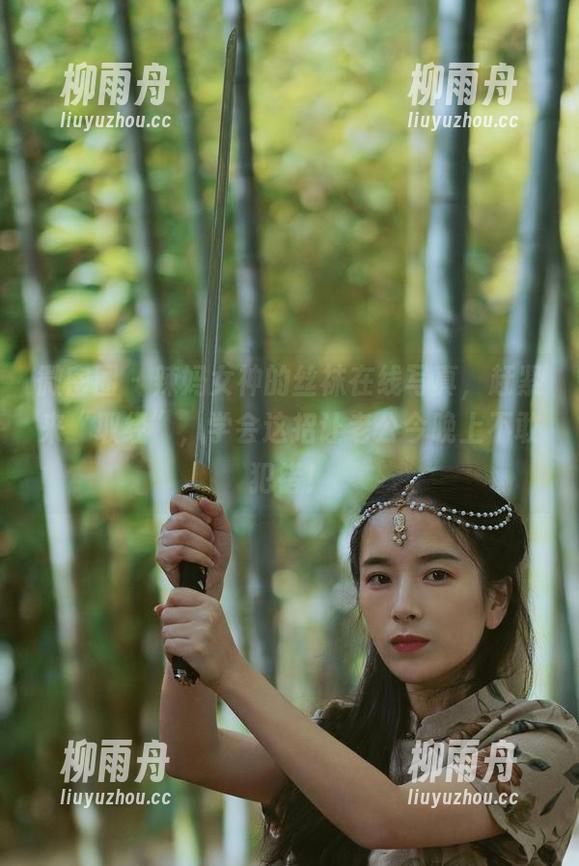 微密圈 - 辣妈女神的丝袜在线写真，赶紧来“取经”，学会这招让老公今晚上不敢犯错！